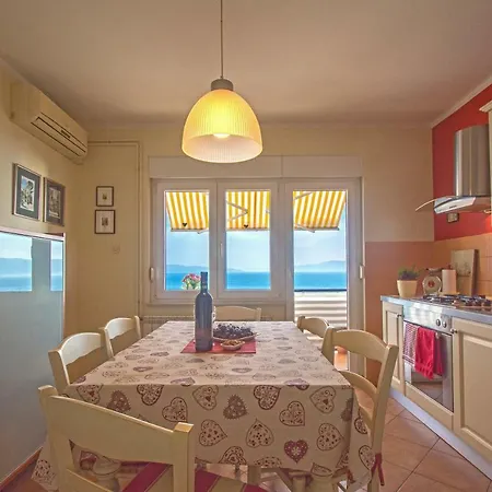 Paradise View Apartmán *